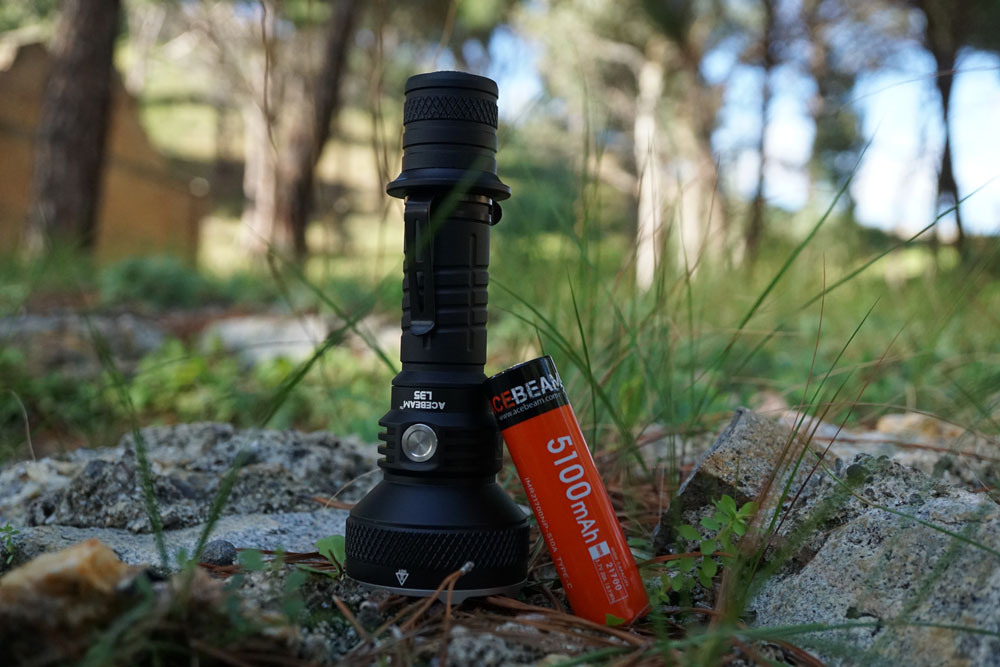 Review] - Acebeam L35 Brightest Tactical Flashlight - 5000lm, 480m